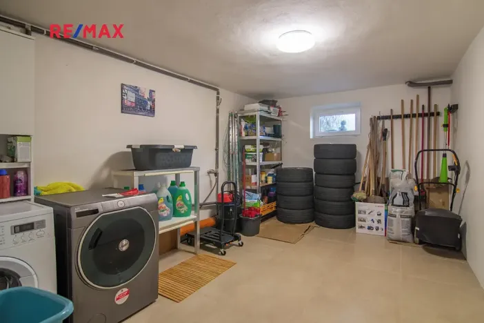 Prodej rodinného domu, Milovice, 249 m2