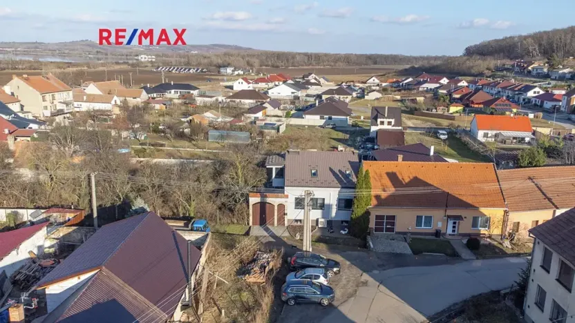 Prodej rodinného domu, Milovice, 249 m2