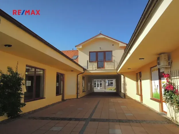 Pronájem kanceláře, Kyjov, 72 m2