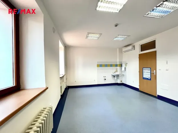 Pronájem ordinace, Kyjov, Masarykovo náměstí, 21 m2