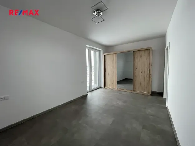 Pronájem bytu 2+kk, Hovorany, 48 m2