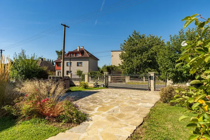 Prodej rodinného domu, Zlín - Kostelec, Lešenská, 200 m2