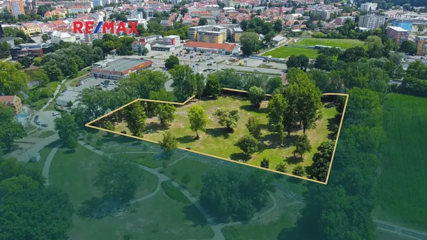 Prodej pozemku pro bydlení, Břeclav, 12389 m2