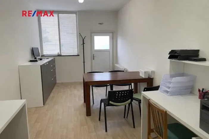 Pronájem výrobních prostor, Týnec, Hrušecká, 180 m2