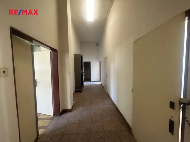 Pronájem skladu, Brankovice, 325 m2