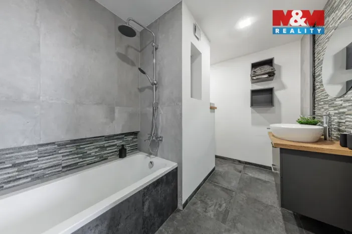 Pronájem bytu 2+kk, Karlovy Vary, Krymská, 54 m2