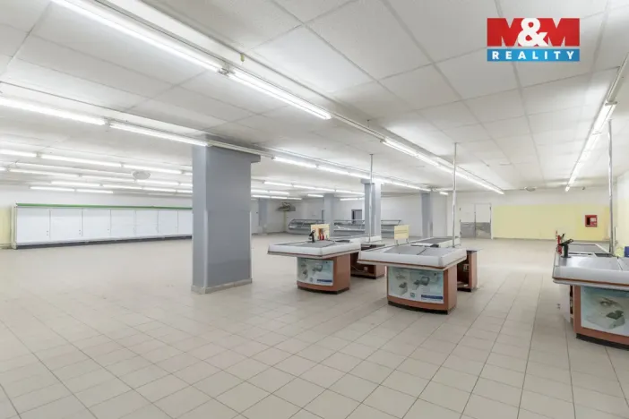 Prodej obchodního prostoru, Frýdek-Místek - Frýdek, Dobrovského, 1150 m2
