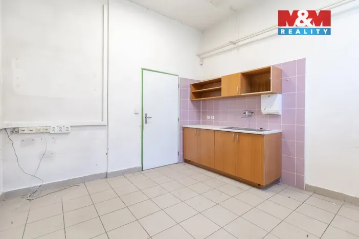 Prodej obchodního prostoru, Frýdek-Místek - Frýdek, Dobrovského, 1150 m2