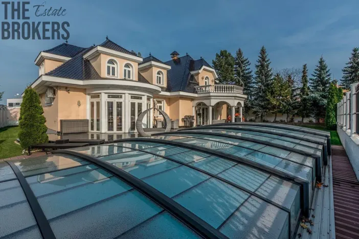 Prodej rodinného domu, Praha - Dolní Měcholupy, U přejezdu, 359 m2