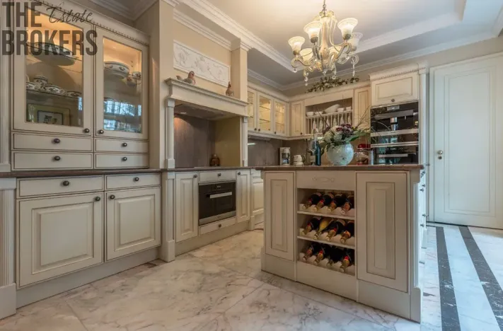 Prodej rodinného domu, Praha - Dolní Měcholupy, U přejezdu, 359 m2