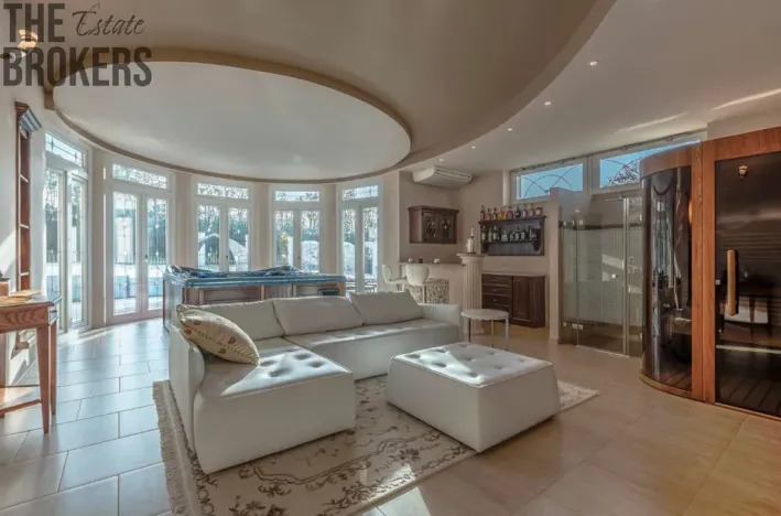 Prodej rodinného domu, Praha - Dolní Měcholupy, U přejezdu, 359 m2