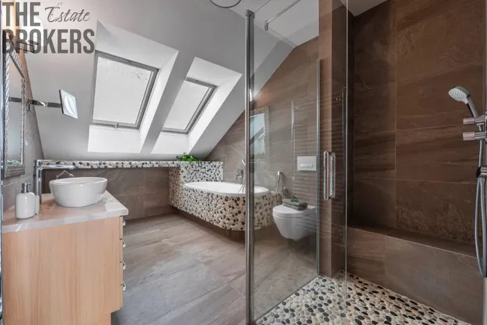 Prodej rodinného domu, Praha - Lahovice, K novým domkům, 300 m2