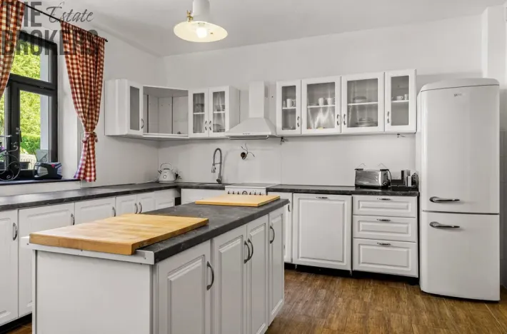 Prodej ubytování, Jablonné v Podještědí - Heřmanice v Podještědí, 500 m2