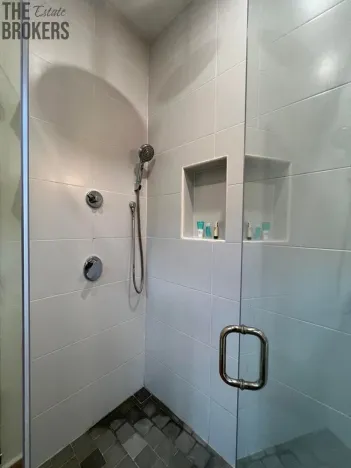 Prodej bytu 3+1, Coxen Hole, Roatán, Honduras, 139 m2