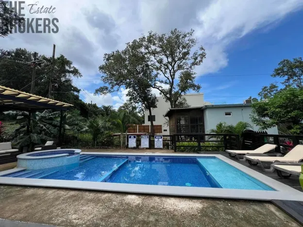 Prodej bytu 3+1, Coxen Hole, Roatán, Honduras, 139 m2