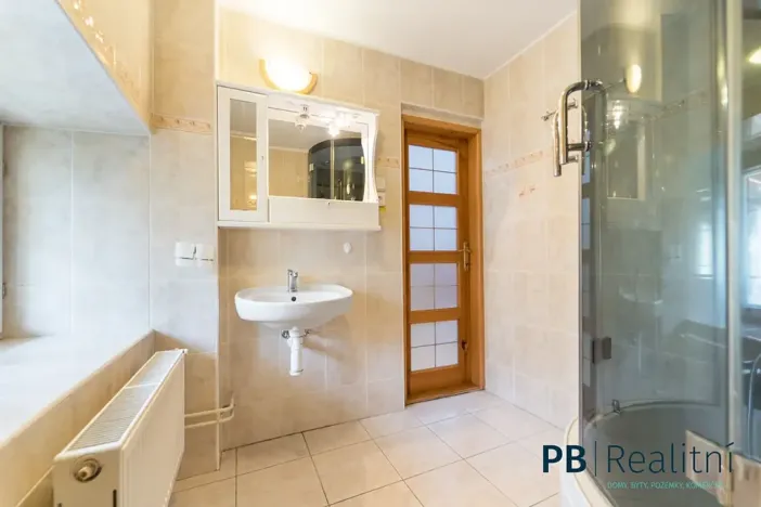 Prodej rodinného domu, Křemže, 450 m2