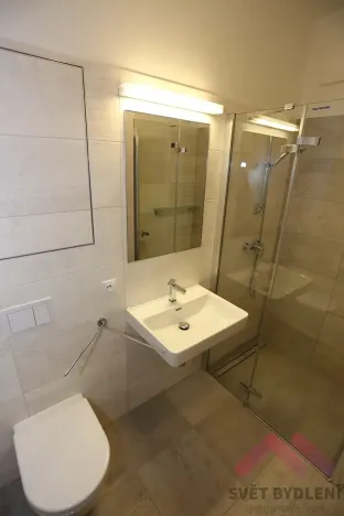 Pronájem bytu 1+kk, Praha - Karlín, U Mlýnského kanálu, 42 m2