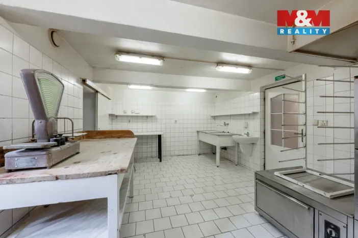 Prodej obchodního prostoru, Karlovy Vary, Moskevská, 85 m2