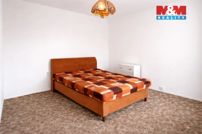 Pronájem bytu 1+kk, Pardubice - Polabiny, Bělehradská, 36 m2