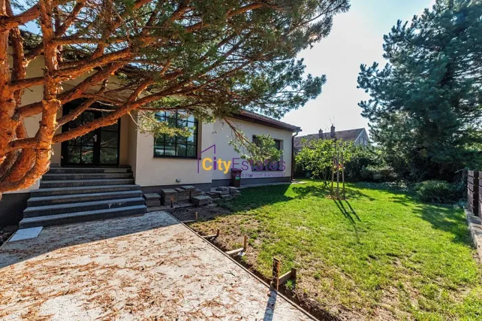 Pronájem rodinného domu, Praha - Šeberov, Zadní, 212 m2