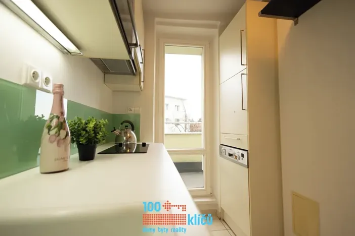 Pronájem bytu 2+1, Praha - Střešovice, Na Hubálce, 35 m2