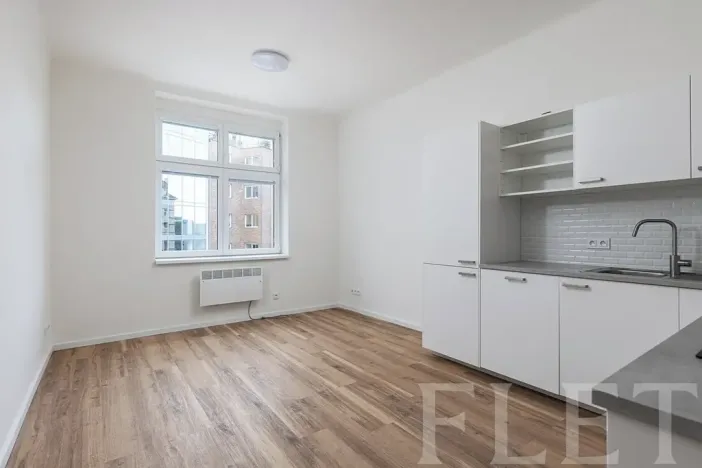 Prodej bytu 2+kk, Praha - Holešovice, U vody, 45 m2