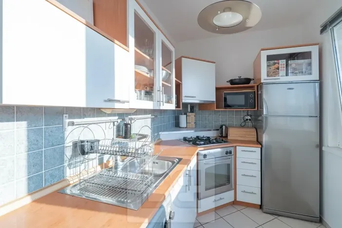 Pronájem bytu 2+1, Praha - Vokovice, Syrská, 52 m2