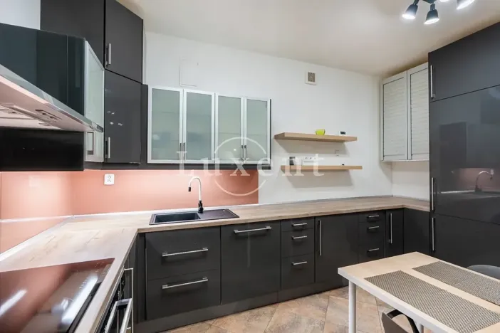 Pronájem bytu 3+1, Praha - Holešovice, Veletržní, 101 m2