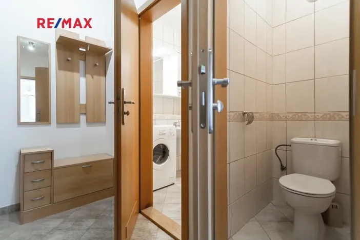 Pronájem bytu 2+kk, Praha - Strašnice, Názovská, 52 m2