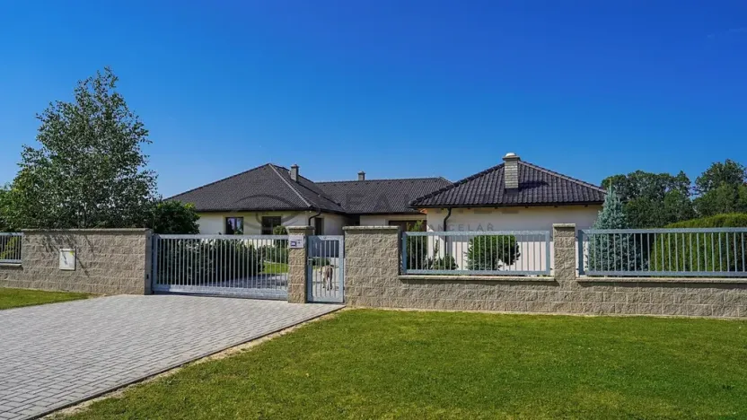 Prodej rodinného domu, Borovany, 237 m2