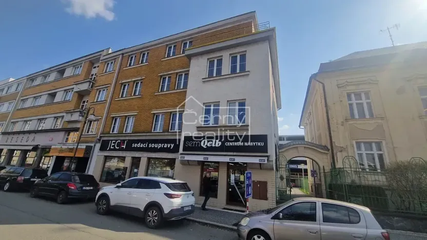 Pronájem obchodního prostoru, Pardubice, Smetanovo náměstí, 398 m2