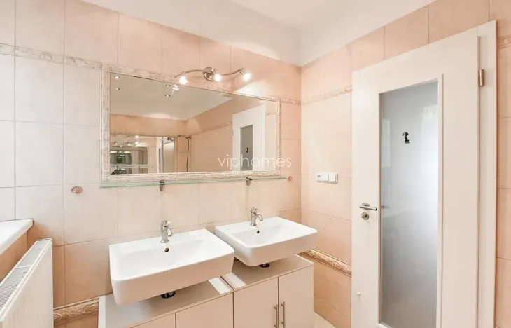 Pronájem vily, Praha - Suchdol, Havraní, 220 m2