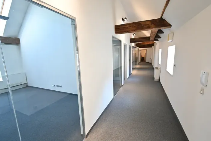 Pronájem kanceláře, Praha - Nové Město, Na příkopě, 215 m2