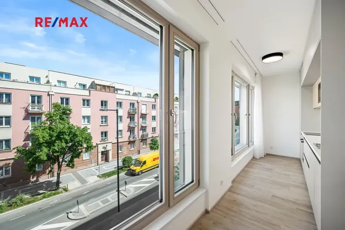 Pronájem bytu 1+kk, Praha - Žižkov, Malešická, 36 m2