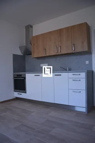 Pronájem bytu 2+kk, Charváty, 41 m2