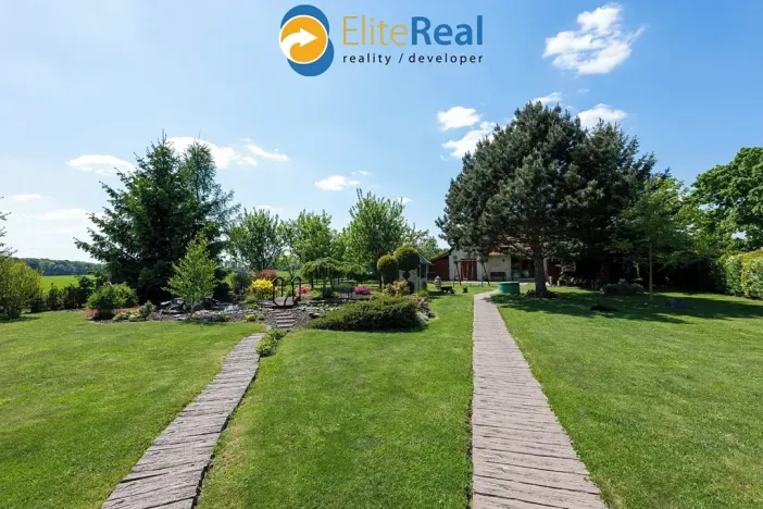 Prodej vícegeneračního domu, Příkazy, 344 m2