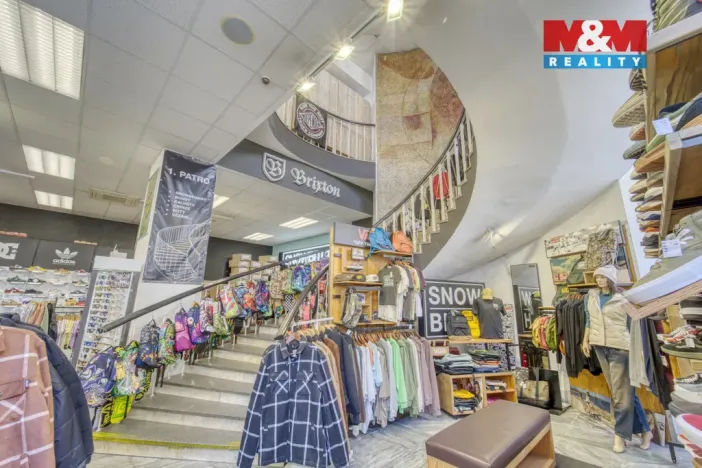 Pronájem restaurace, Plzeň - Vnitřní Město, Zbrojnická, 598 m2