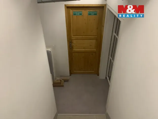 Pronájem kanceláře, Praha - Vinohrady, Sarajevská, 79 m2