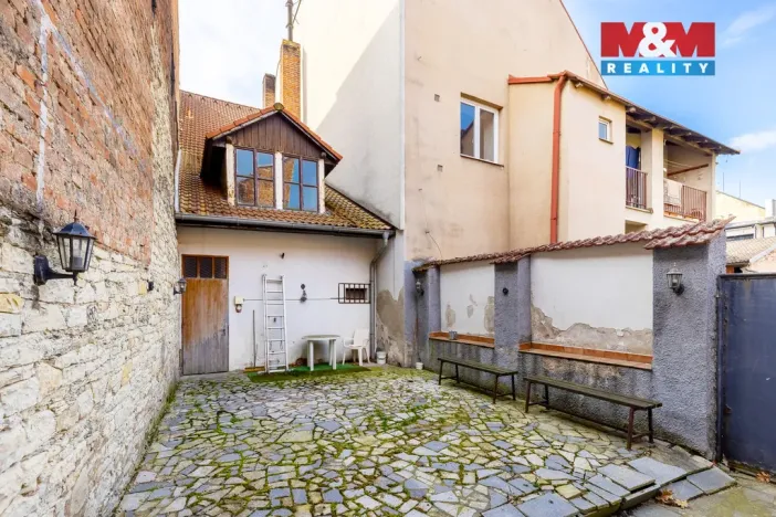 Prodej rodinného domu, Chrast, Náměstí, 200 m2