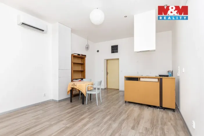 Prodej rodinného domu, Chrast, Náměstí, 200 m2