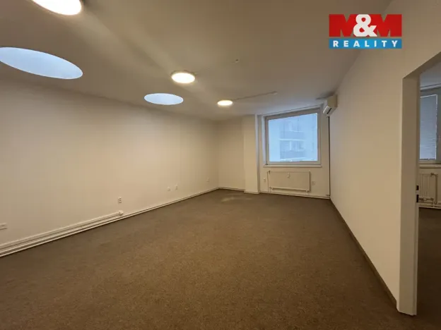 Pronájem obchodního prostoru, Liberec - Liberec IV-Perštýn, Moskevská, 170 m2