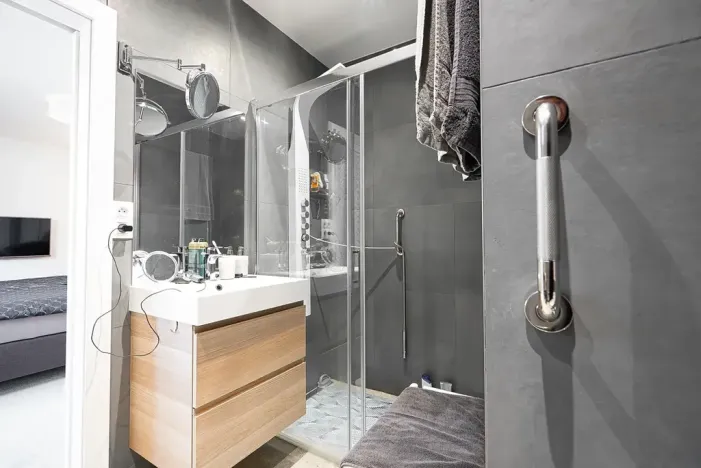 Prodej rodinného domu, Králův Dvůr, Na Vinohradech, 140 m2