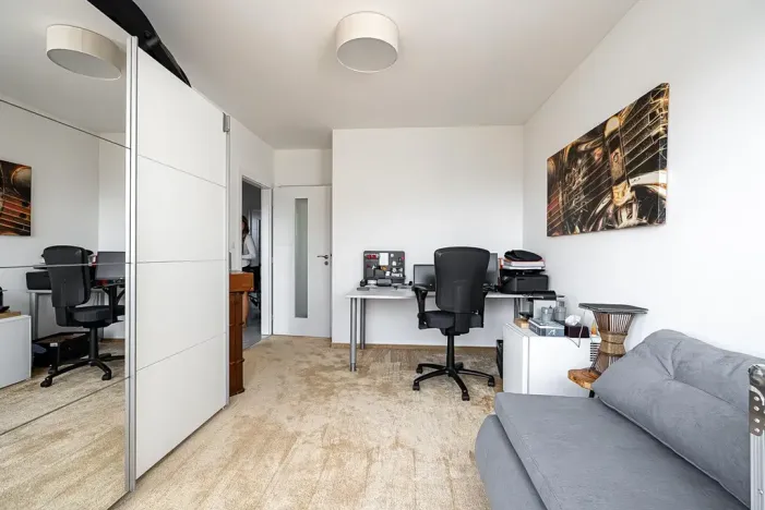 Prodej rodinného domu, Králův Dvůr, Na Vinohradech, 140 m2