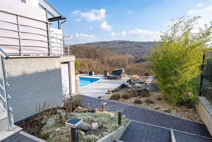 Prodej rodinného domu, Králův Dvůr, Na Vinohradech, 140 m2