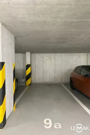 Prodej garážového stání, Olomouc, Edvarda Beneše, 12 m2