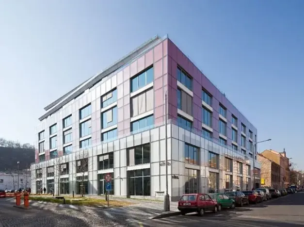 Pronájem kanceláře, Praha - Karlín, Křižíkova, 488 m2