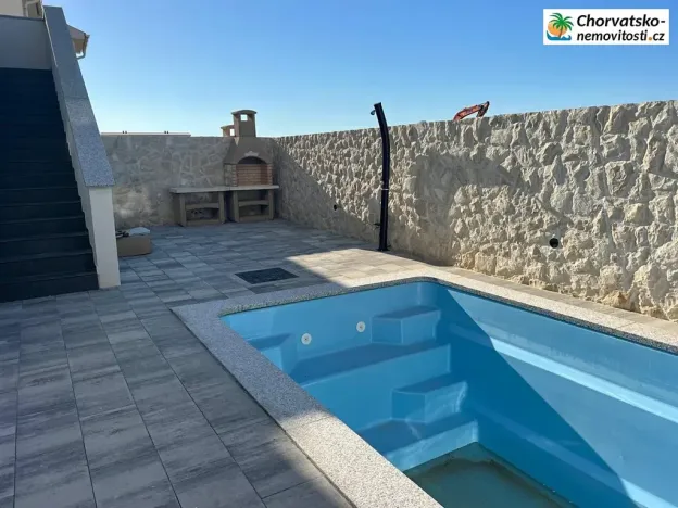 Prodej bytu 3+1, Povljana, Chorvatsko, 161 m2