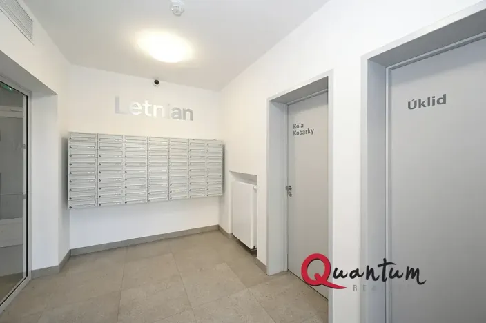 Pronájem bytu 1+kk, Praha - Letňany, Vyletalova, 31 m2