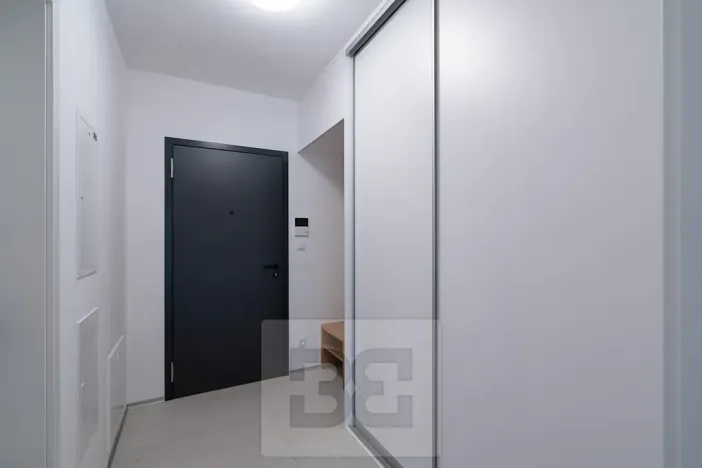 Pronájem bytu 1+kk, Praha - Košíře, Starokošířská, 43 m2