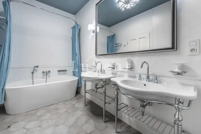 Prodej činžovního domu, Karlovy Vary, Vřídelní, 1221 m2